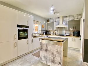 Kitchen area- click for photo gallery